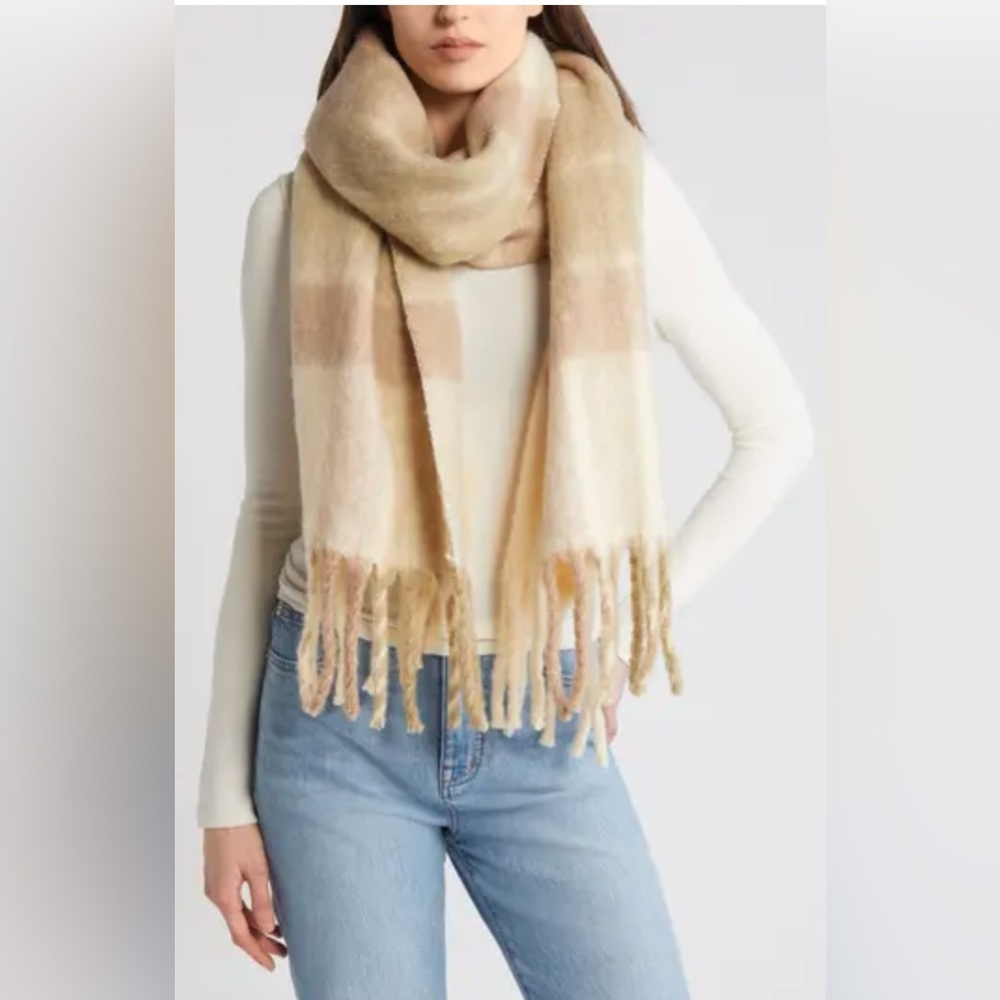 Madewell Cream and Tan Fringe Scarf.‎ New with tags.